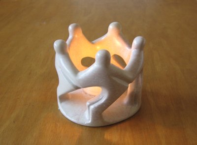 Teelichthalter - Menschen im Kreis